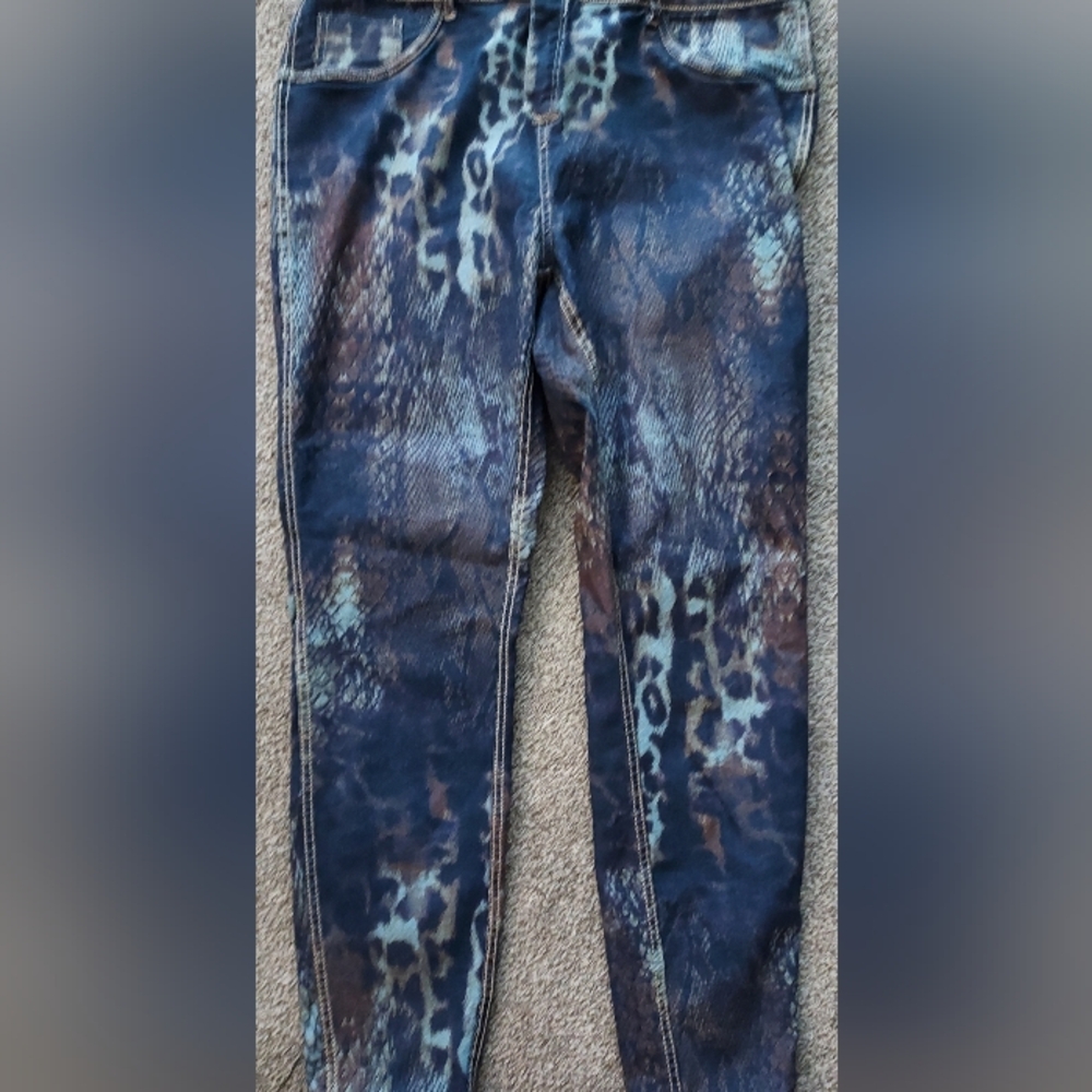 VENUS Women’s Animal Print and Solid Reversible Skinny Jeans Size Large